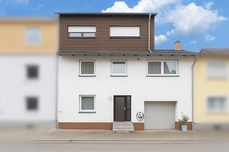 Großzügiges Ein-/Zweifamilienhaus in Fremersdorf mit neuer Heizung und PV-Anlage